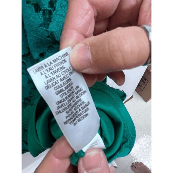 Xhiliration Green Lace Overlay Cap Skeeve Mini Stretch Dress Size Medium - Picture 5 of 6